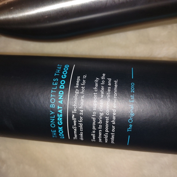 New S'well Stainless Steel Silver Insulated Water Bottle With Box - Picture 6 of 11